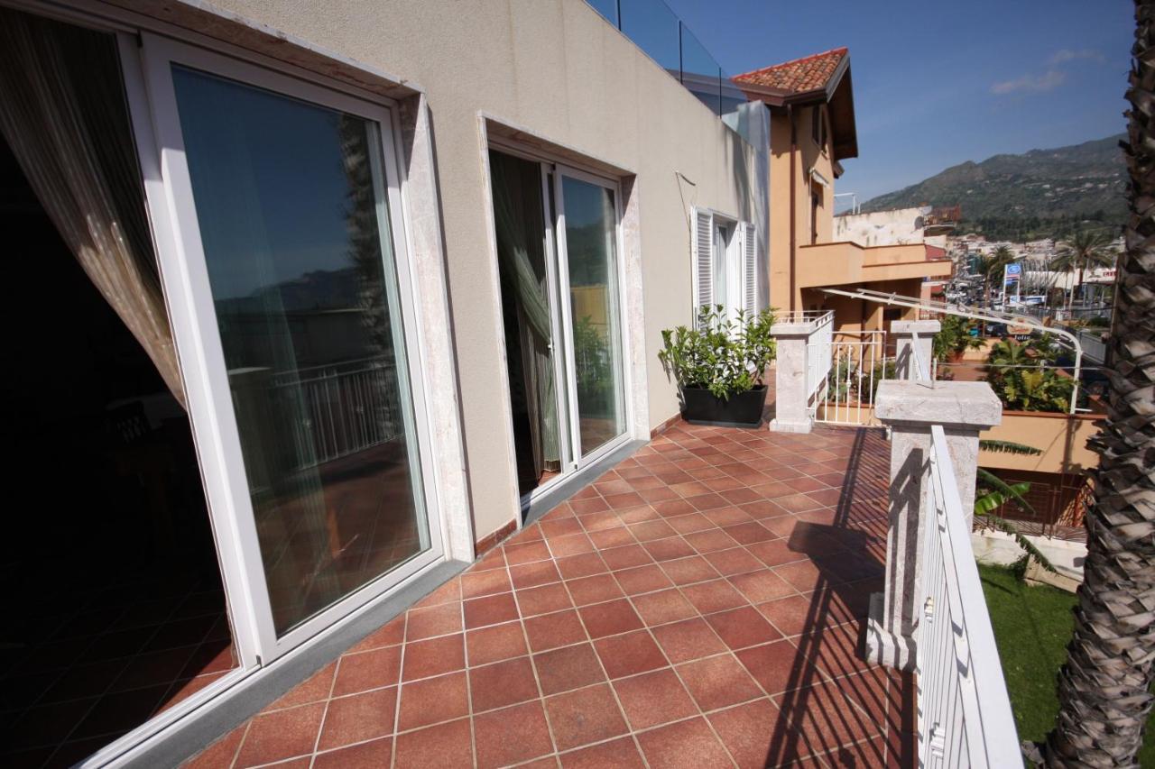 Porta Del Vento Bed & Breakfast Giardini Naxos Exterior photo